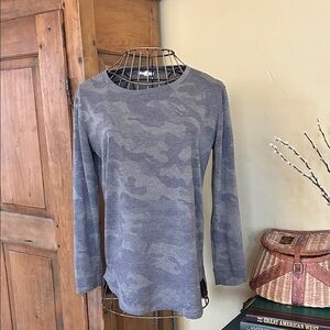 Jane & Delancey Camouflage Long Sleeve Crew Neck Top